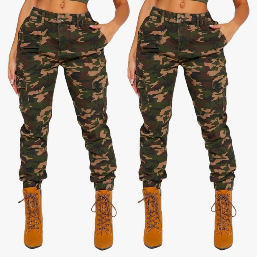 Women’s Cargo Camo Pants Size XL